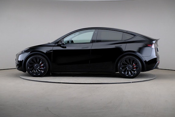 Tesla Model Y 4 of 26