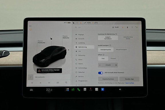 Tesla Model Y 23 of 26