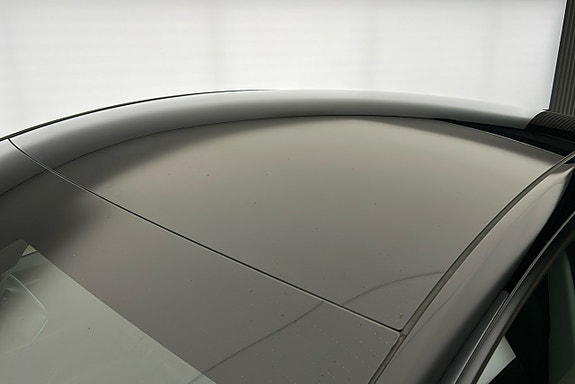 Tesla Model Y 16 of 26