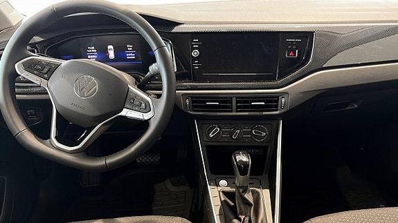 Volkswagen Polo 10 of 12