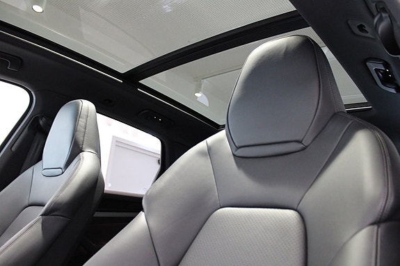 Porsche Cayenne S 11 of 20
