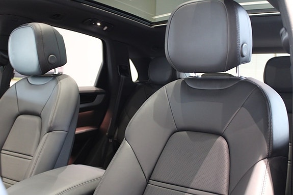 Porsche Cayenne 4 of 5