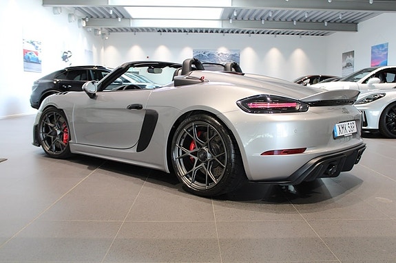 Porsche 718 Spyder RS 2 of 5