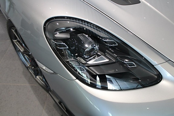 Porsche 718 Spyder RS 7 of 19