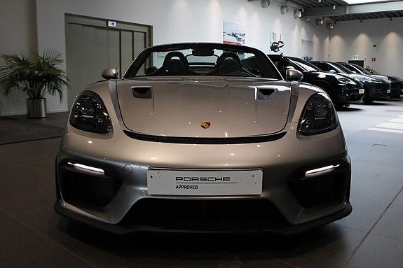 Porsche 718 Spyder RS 6 of 19