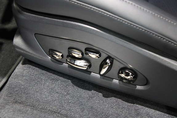 Porsche Cayenne Coupe 18 of 18