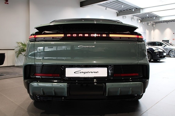 Porsche Cayenne Coupe 6 of 18