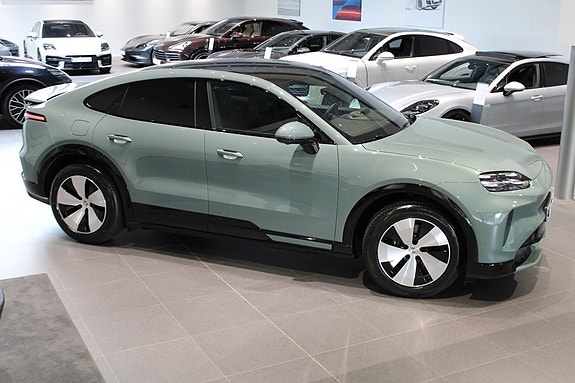 Porsche Cayenne Coupe 8 of 18