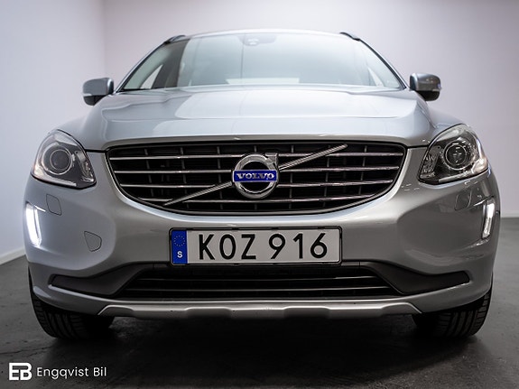 Volvo XC60 2 of 5
