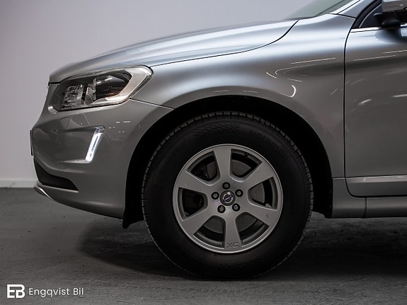 Volvo XC60 3 of 5