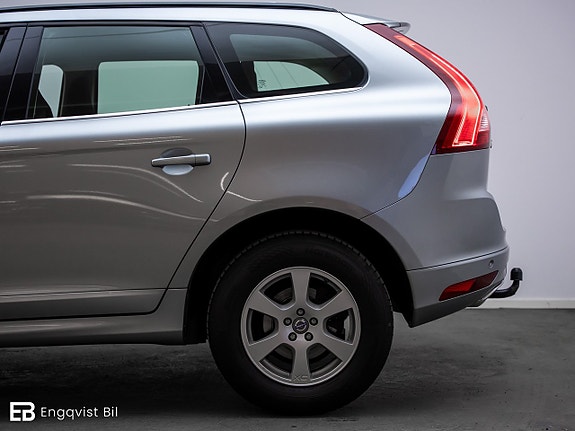 Volvo XC60 4 of 5