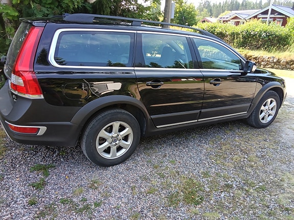 Volvo XC70 3 of 5