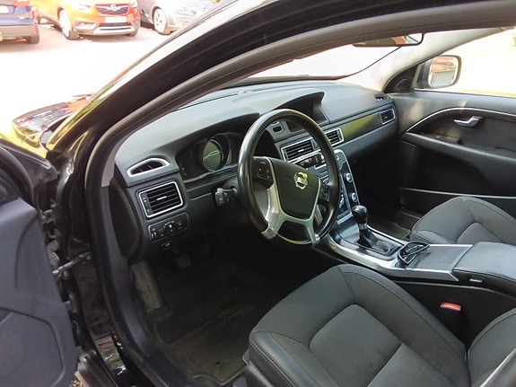 Volvo XC70 4 of 5
