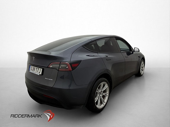 Tesla Model Y 5 of 30