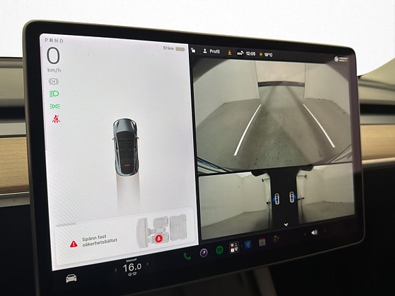 Tesla Model Y 15 of 30