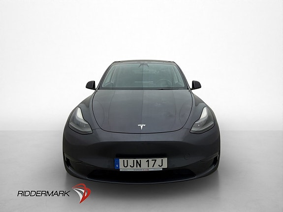 Tesla Model Y 3 of 30