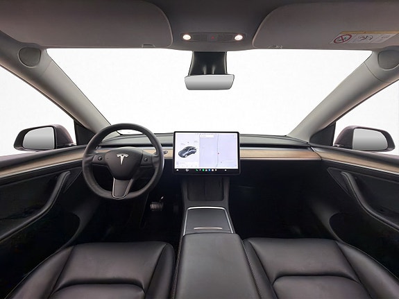 Tesla Model Y 13 of 30