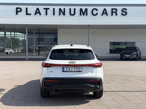 Audi Q5 4 of 5