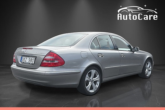 Mercedes-Benz E200 2 of 6