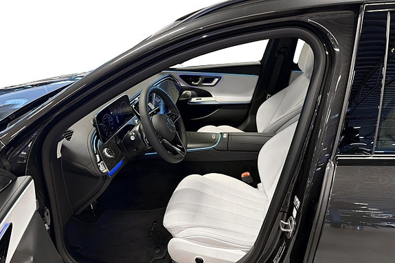 Mercedes-Benz E300 de 8 of 14