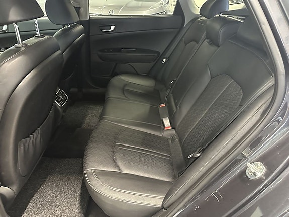 Kia Optima 7 of 24