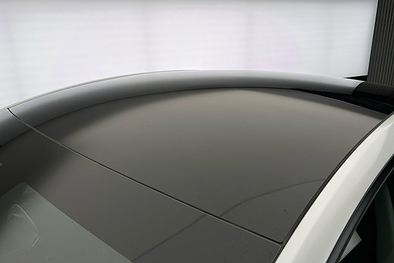 Tesla Model Y 16 of 26