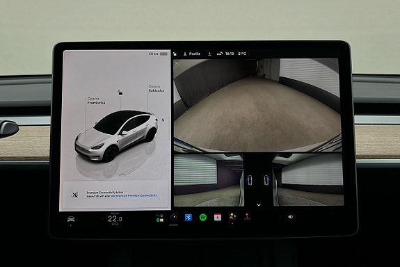 Tesla Model Y 25 of 26