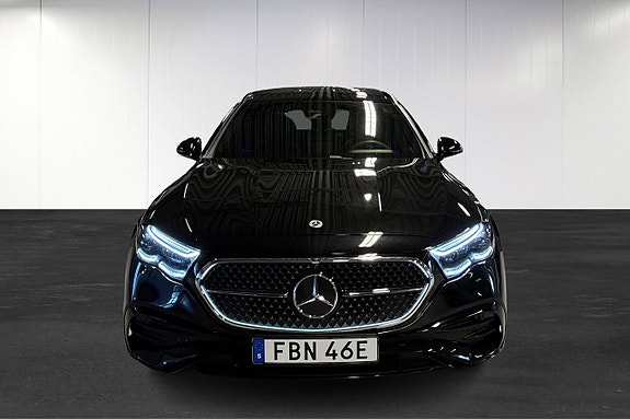 Mercedes-Benz E300 de 5 of 23