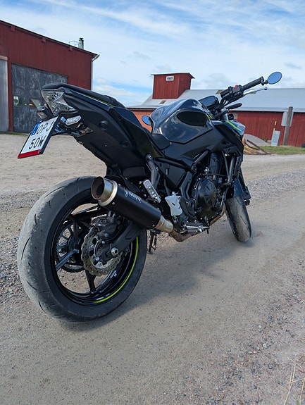 Kawasaki Z650 4 of 5