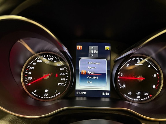 Mercedes-Benz GLC250 d 28 of 30