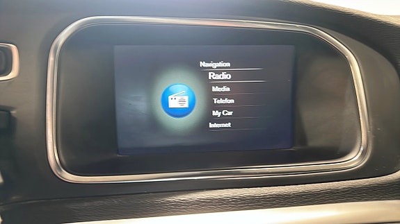 Volvo V40 9 of 17