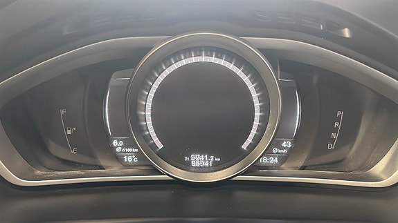 Volvo V40 16 of 17