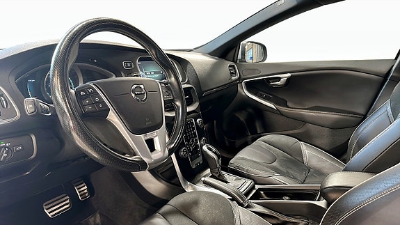 Volvo V40 7 of 17