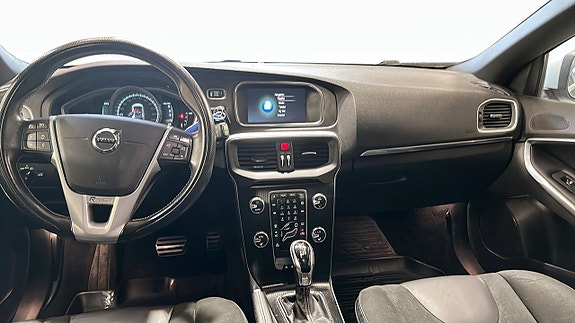 Volvo V40 10 of 17