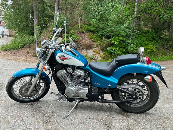 Honda VT 600 C SHADOW 4 of 6