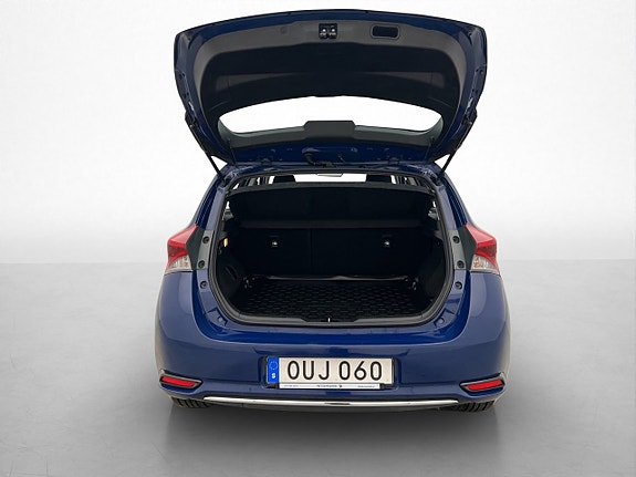 Toyota Auris 26 of 30