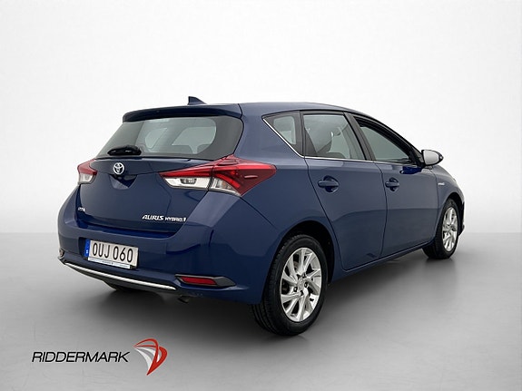 Toyota Auris 8 of 30