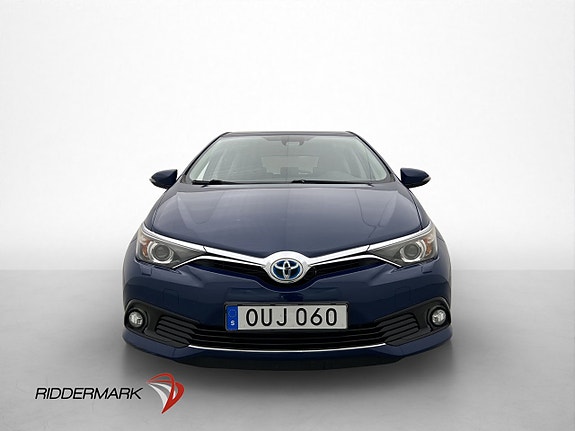 Toyota Auris 2 of 30