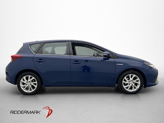 Toyota Auris 9 of 30