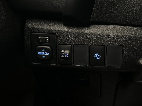 Toyota Auris 14 of 30
