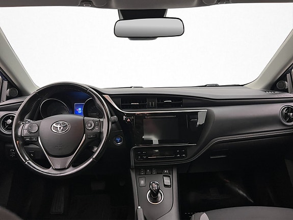 Toyota Auris 12 of 30