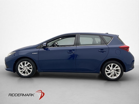 Toyota Auris 5 of 30