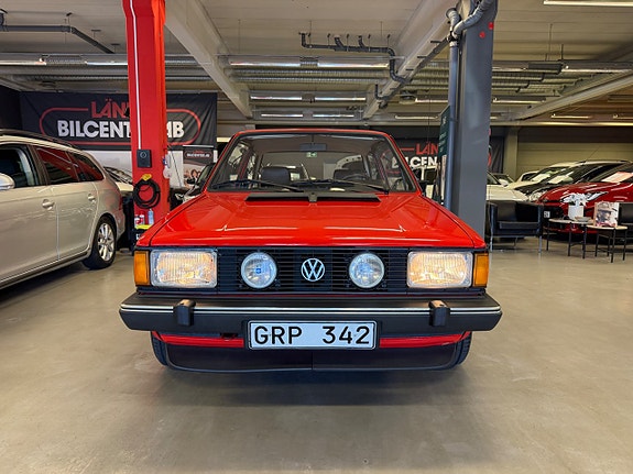Volkswagen Jetta 4 of 5