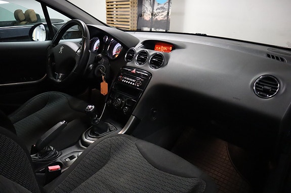 Peugeot 308 15 of 19