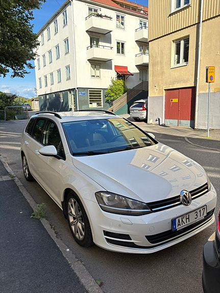 Volkswagen Golf VII 2 of 6