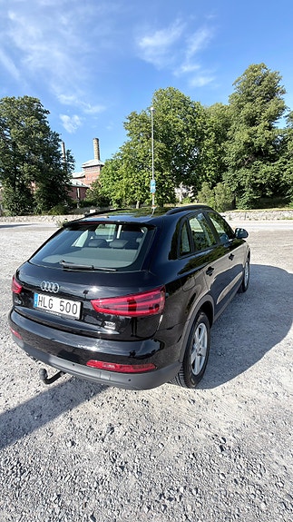 Audi Q3 4 of 5