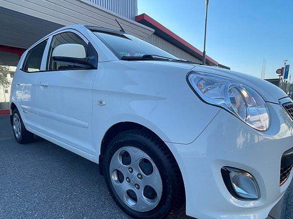 Kia Picanto 3 of 18