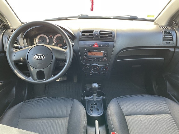 Kia Picanto 8 of 18