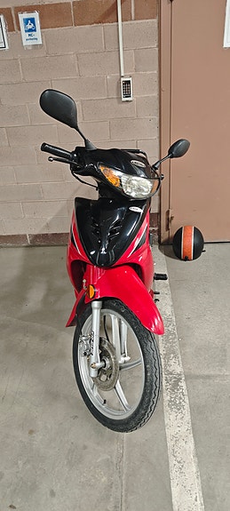 Kymco Aktive 50 2 of 5