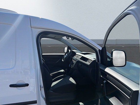 Volkswagen Caddy Maxi 6 of 8